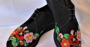 Pantofi brodati “Flori de Primavara”